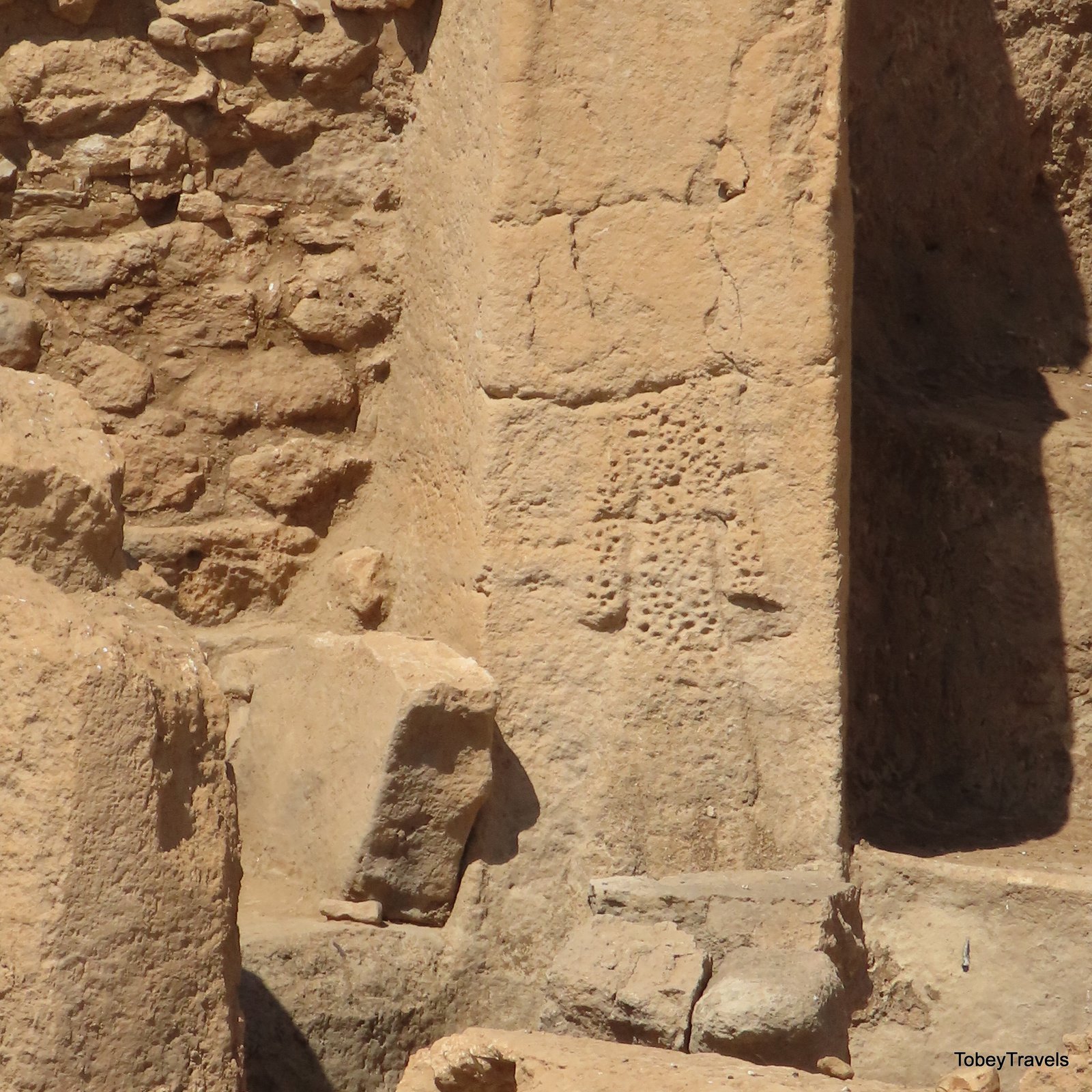 Pillar carving of a human figure in Structure AD, Karahan Tepe.