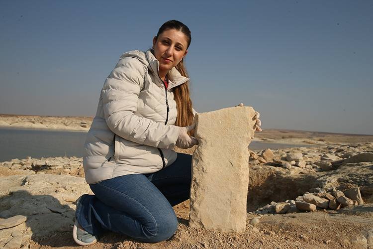 The Samsat pillars are smaller than Göbekli Tepe's, but their form and placement mark them as the same tradition.