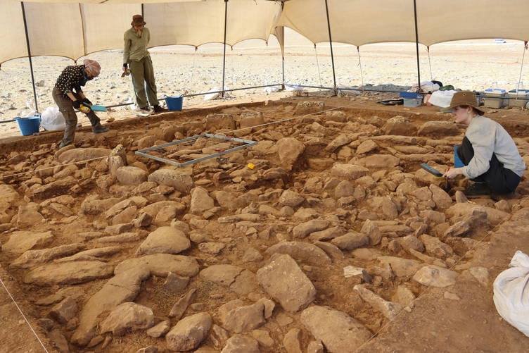Stone-built structures at Mendik Tepe, whose upright stones take different forms from the T-shaped pillars of Göbekli Tepe and Karahan Tepe.