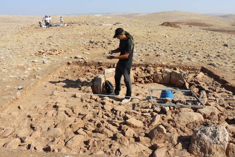 The Mendik Tepe dig, part of the wider Taş Tepeler project and possibly among the earliest sites in the region.
